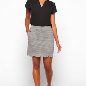 Tribal Black & White Houndstooth Scallop Hem Mini Skirt
